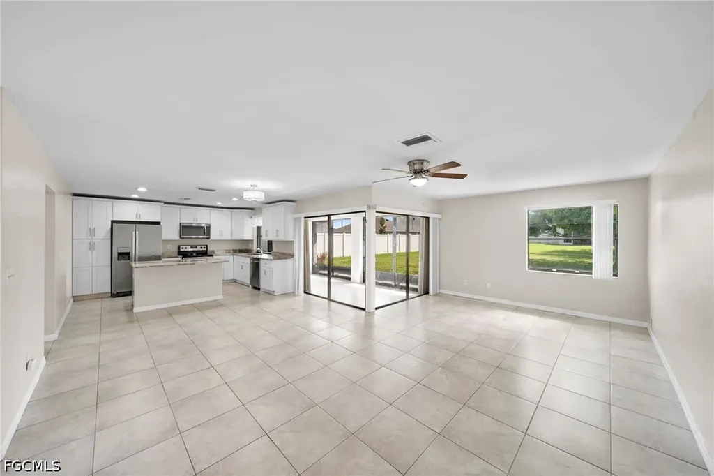 919 SE 5th Place Cape Coral FL 33990