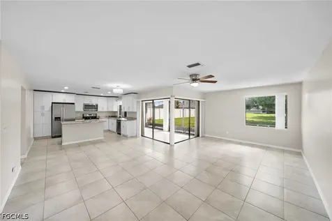 919 SE 5th Place Cape Coral FL 33990