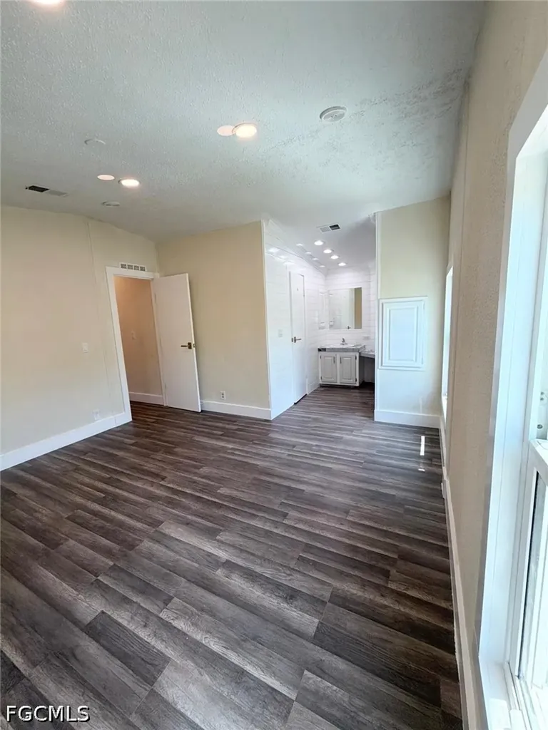 419 SW Pine Island Road Cape Coral FL 33991