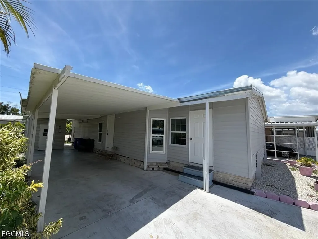 419 SW Pine Island Road Cape Coral FL 33991