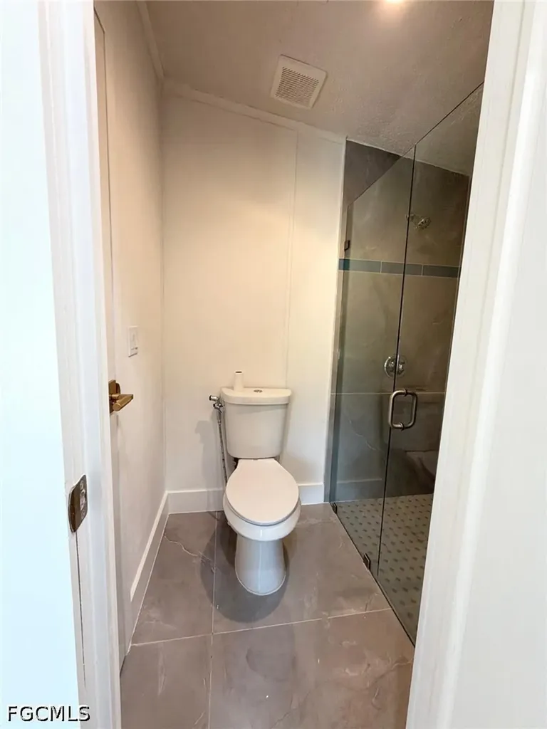 419 SW Pine Island Road Cape Coral FL 33991