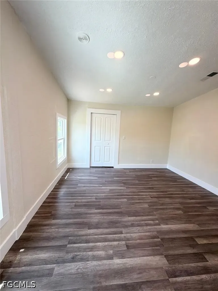 419 SW Pine Island Road Cape Coral FL 33991
