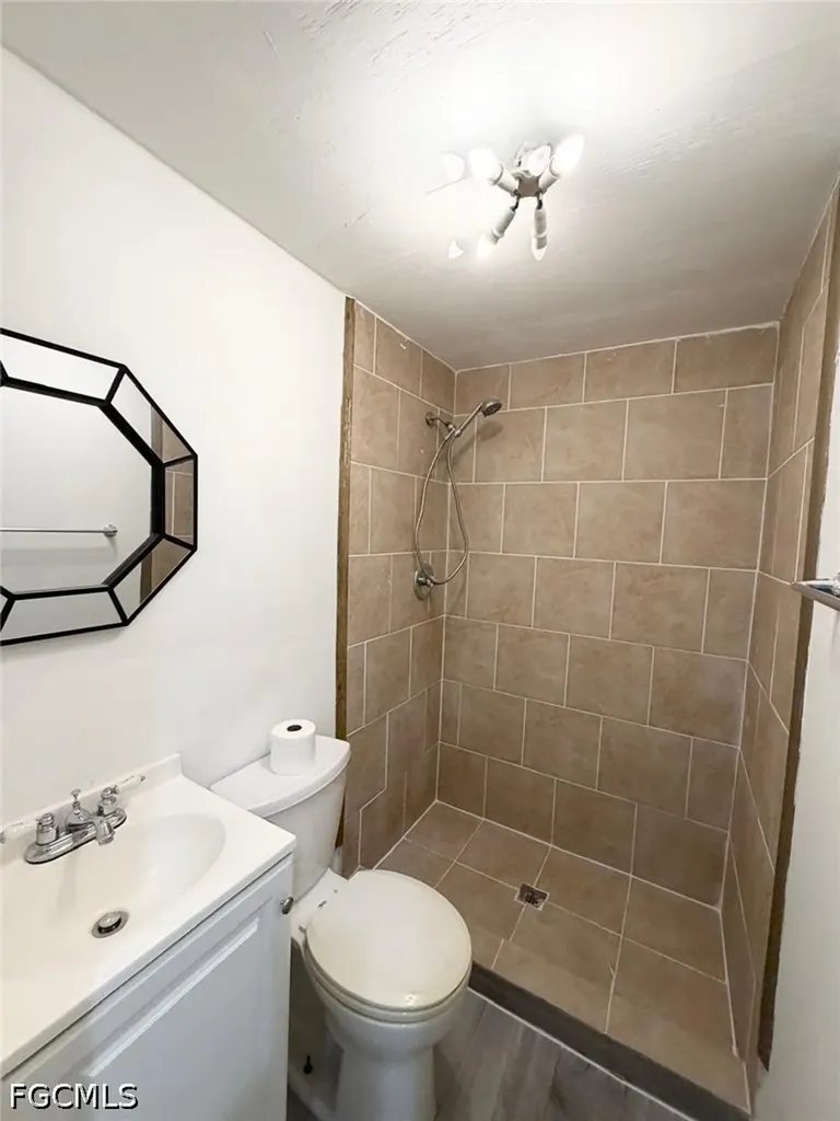 419 SW Pine Island Road Cape Coral FL 33991