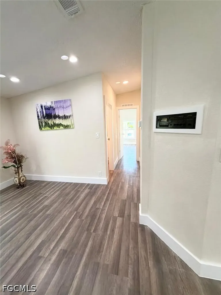 419 SW Pine Island Road Cape Coral FL 33991