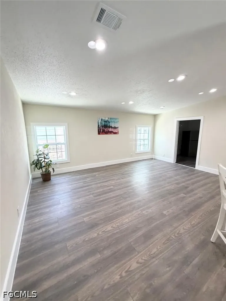 419 SW Pine Island Road Cape Coral FL 33991