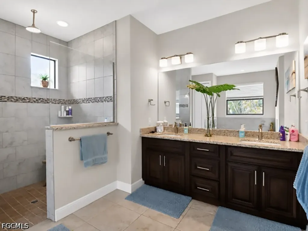 3315 Surfside Boulevard Cape Coral FL 33914