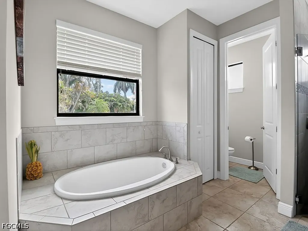 3315 Surfside Boulevard Cape Coral FL 33914