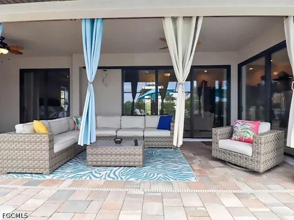 3315 Surfside Boulevard Cape Coral FL 33914