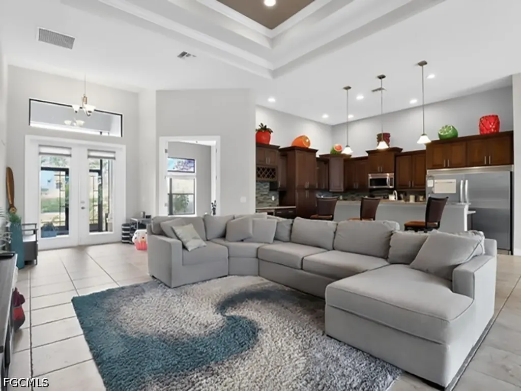 3315 Surfside Boulevard Cape Coral FL 33914