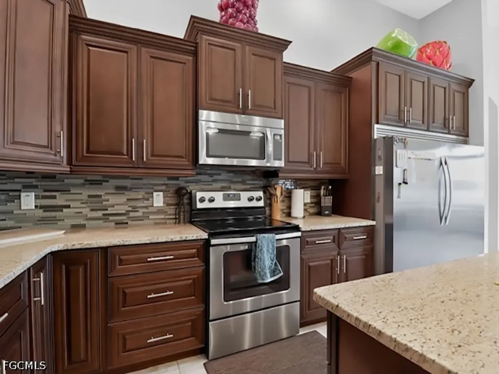 3315 Surfside Boulevard Cape Coral FL 33914