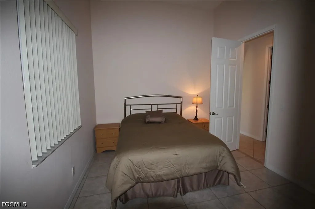 4213 SW 14th Place Cape Coral FL 33914