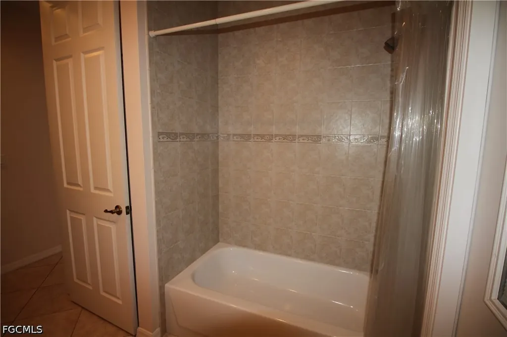 4213 SW 14th Place Cape Coral FL 33914
