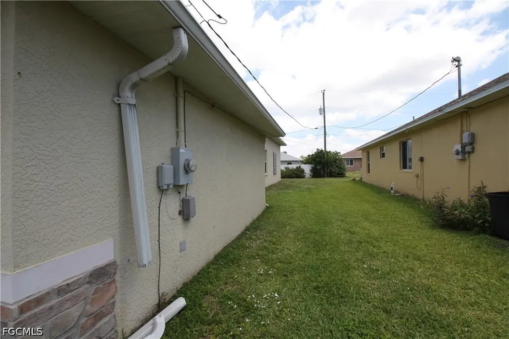 4213 SW 14th Place Cape Coral FL 33914