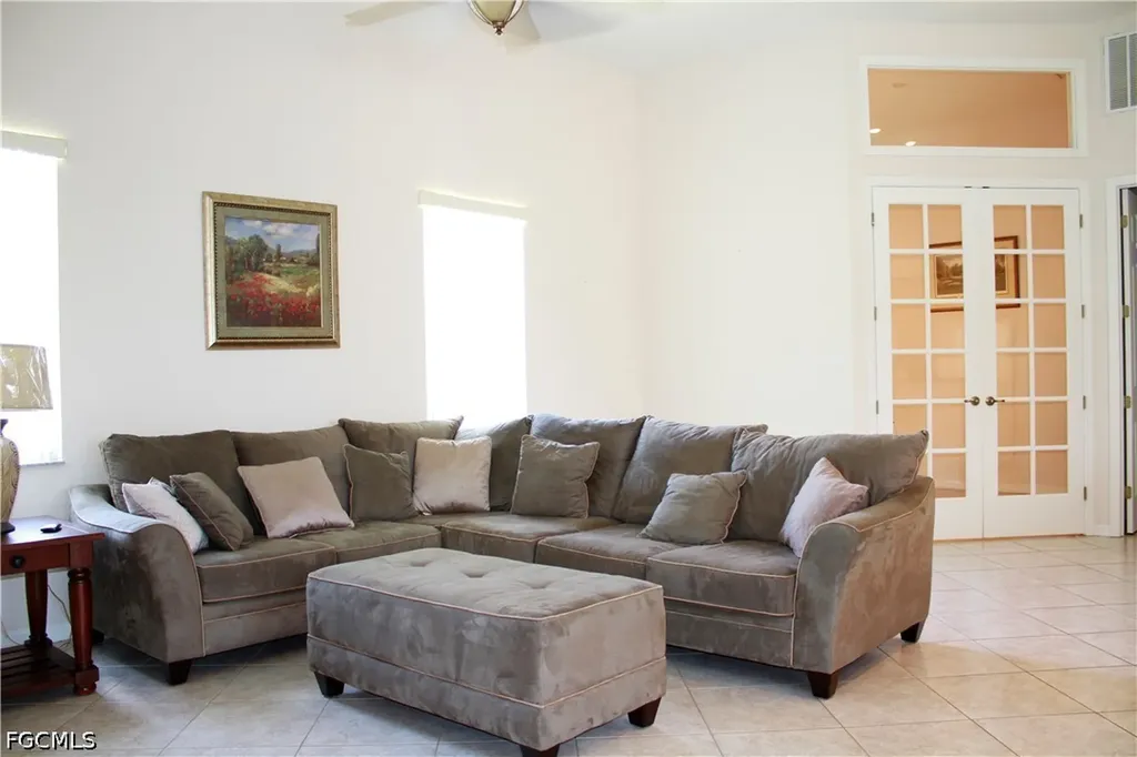 4213 SW 14th Place Cape Coral FL 33914