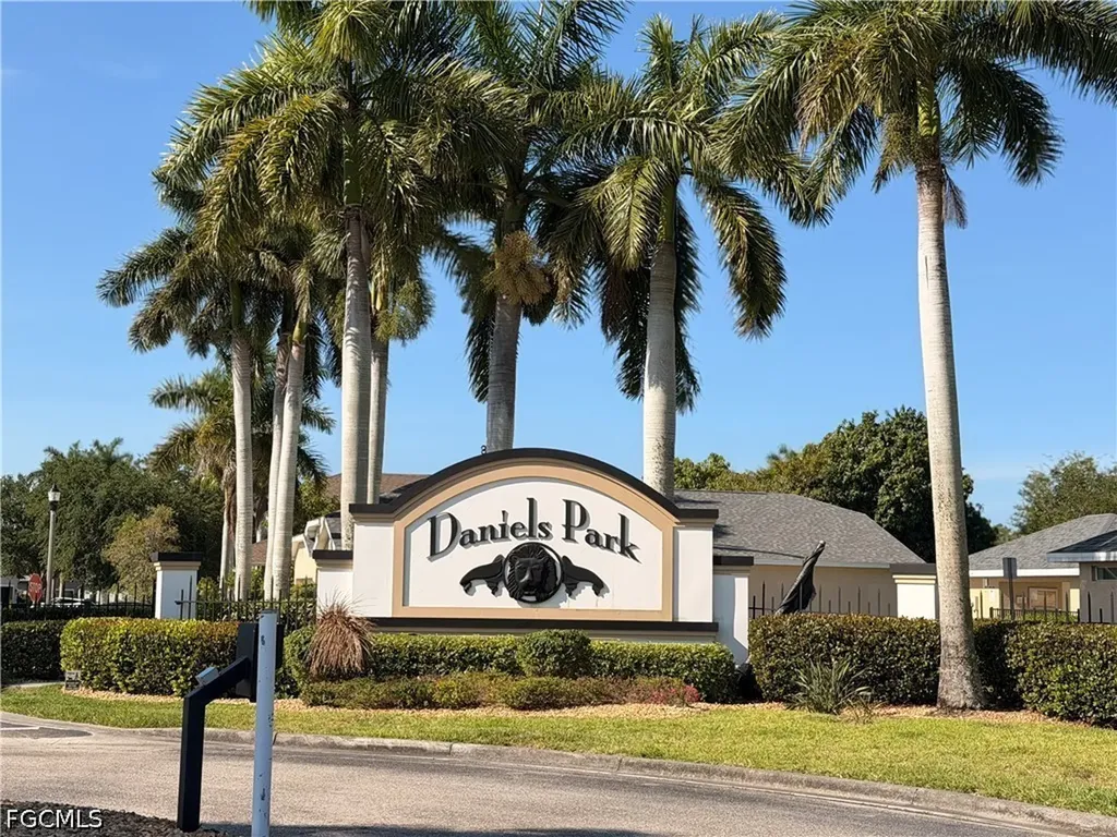 14028 Danpark Loop Fort Myers FL 33912