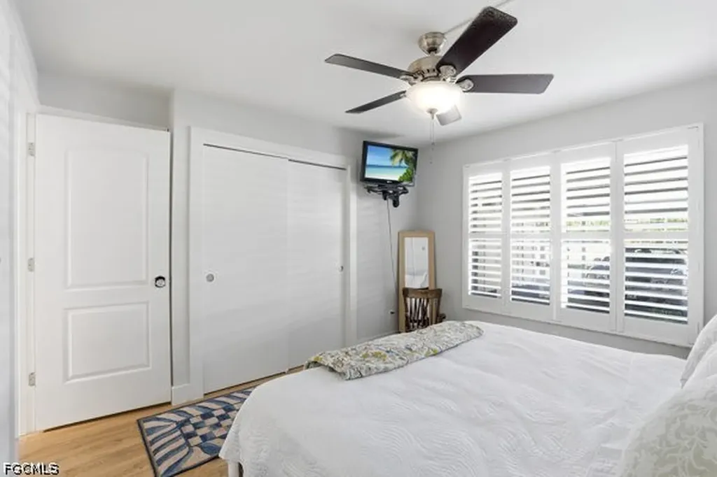 4211 SE 19th Place Cape Coral FL 33904