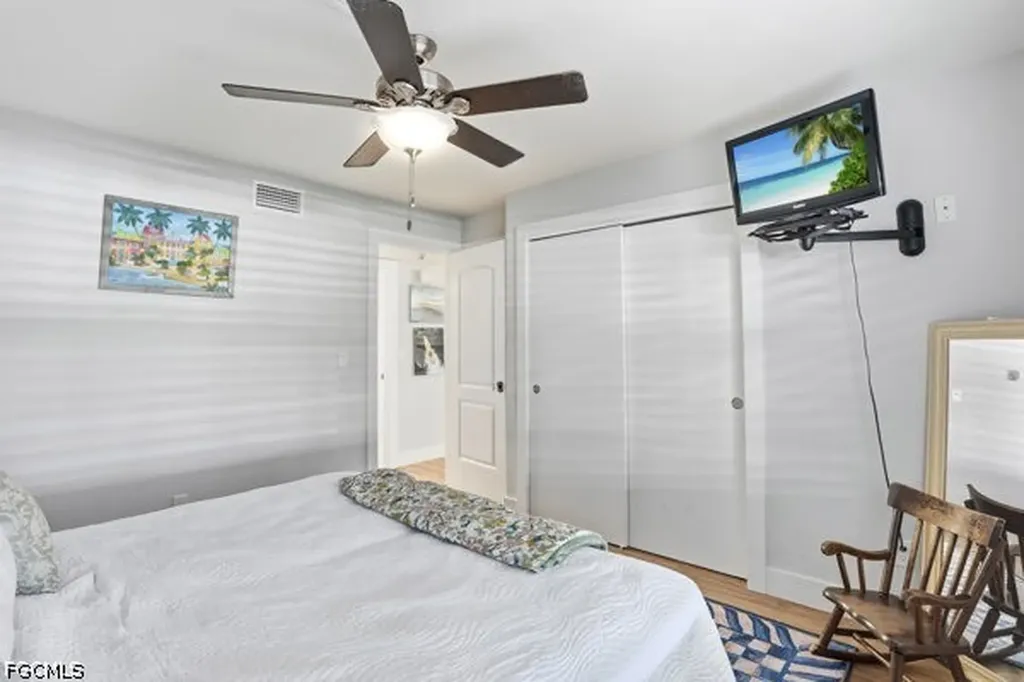 4211 SE 19th Place Cape Coral FL 33904