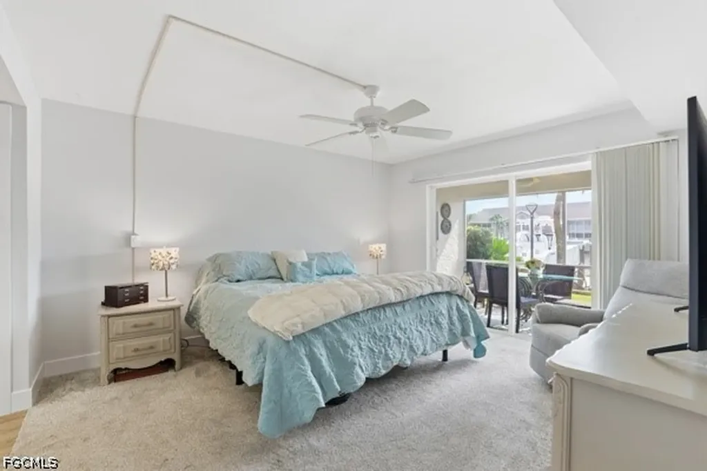 4211 SE 19th Place Cape Coral FL 33904