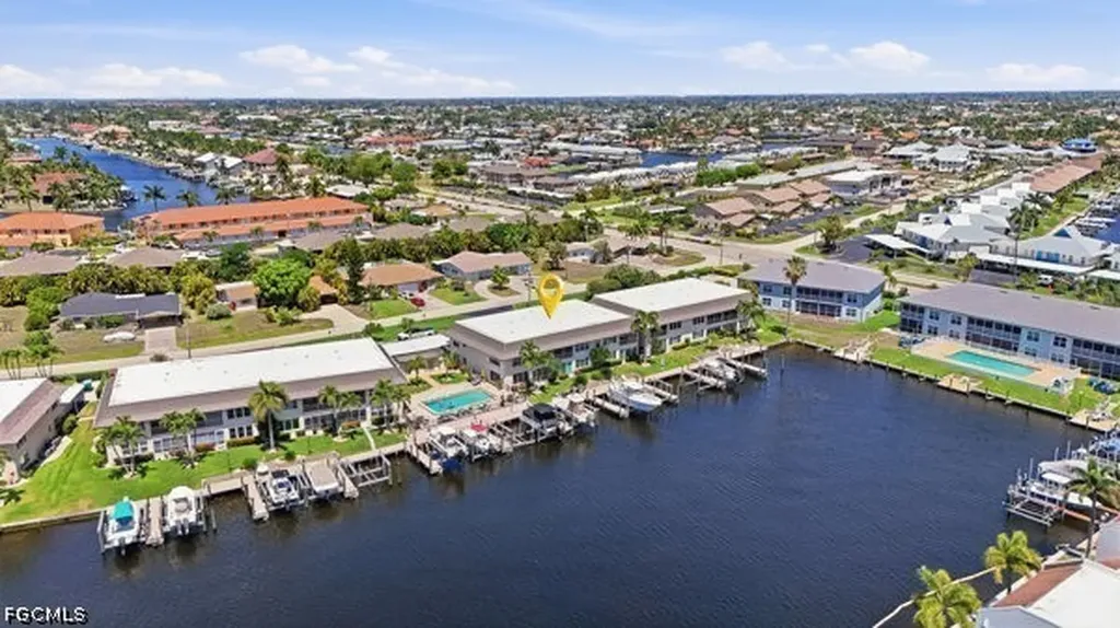 4211 SE 19th Place Cape Coral FL 33904