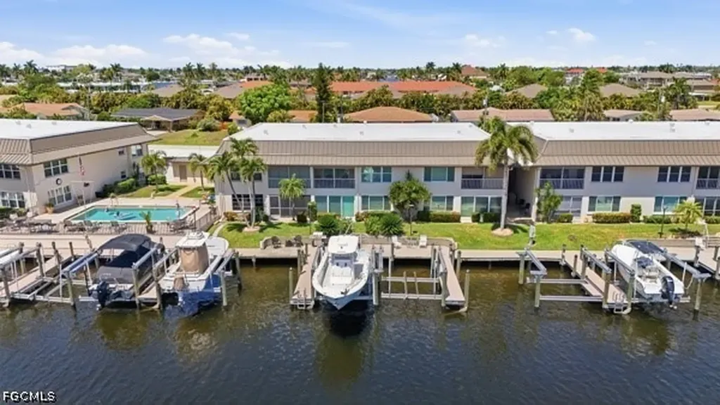 4211 SE 19th Place Cape Coral FL 33904
