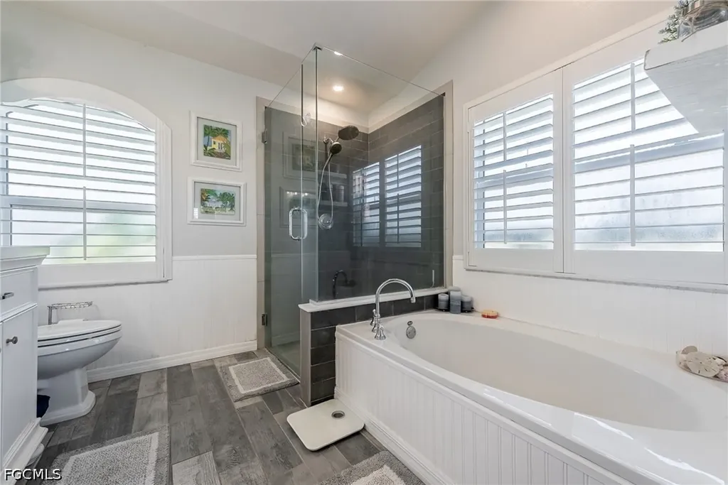 2553 NW 21st Place Cape Coral FL 33993