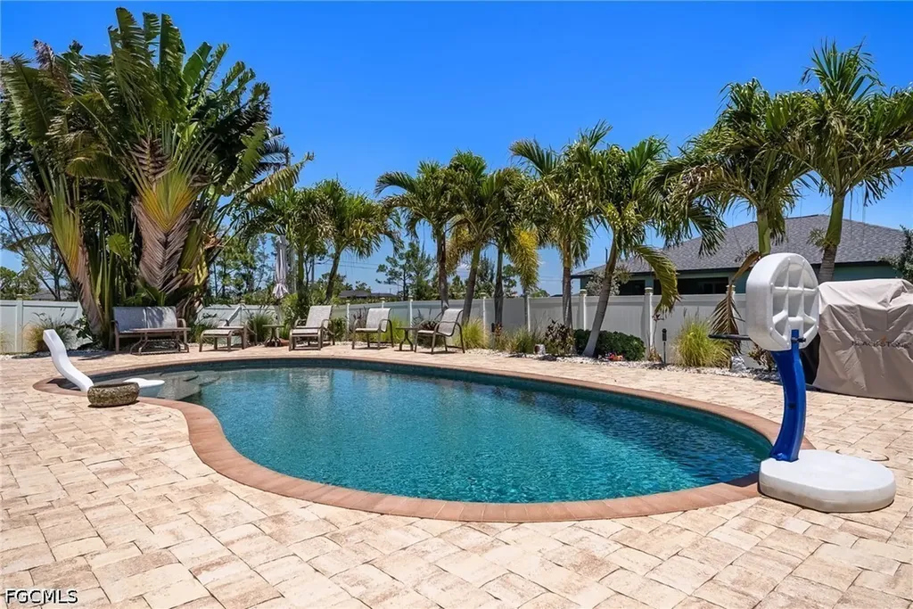 2553 NW 21st Place Cape Coral FL 33993