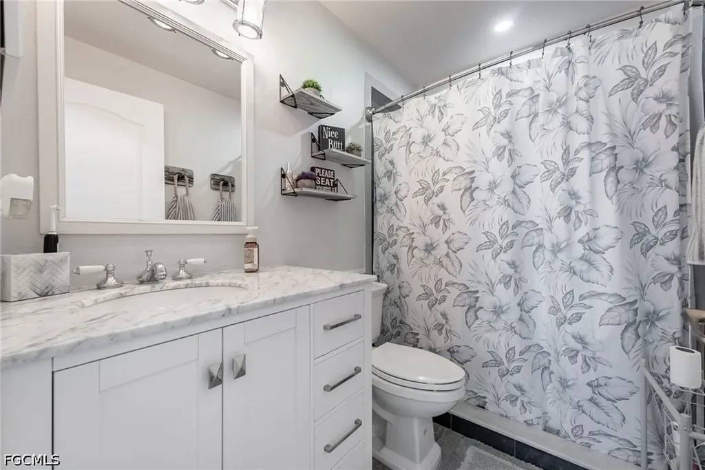 2553 NW 21st Place Cape Coral FL 33993