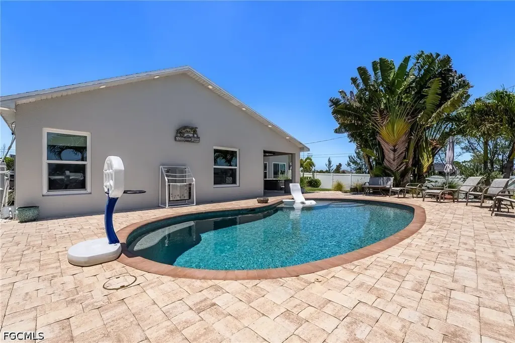 2553 NW 21st Place Cape Coral FL 33993