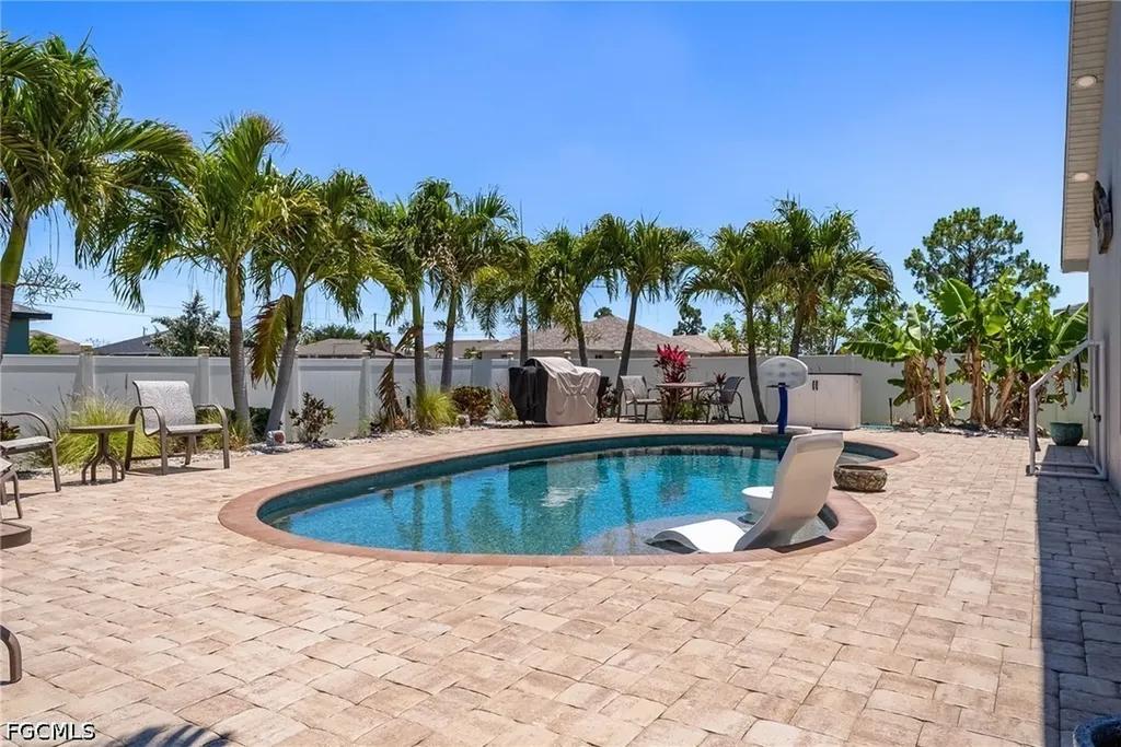 2553 NW 21st Place Cape Coral FL 33993