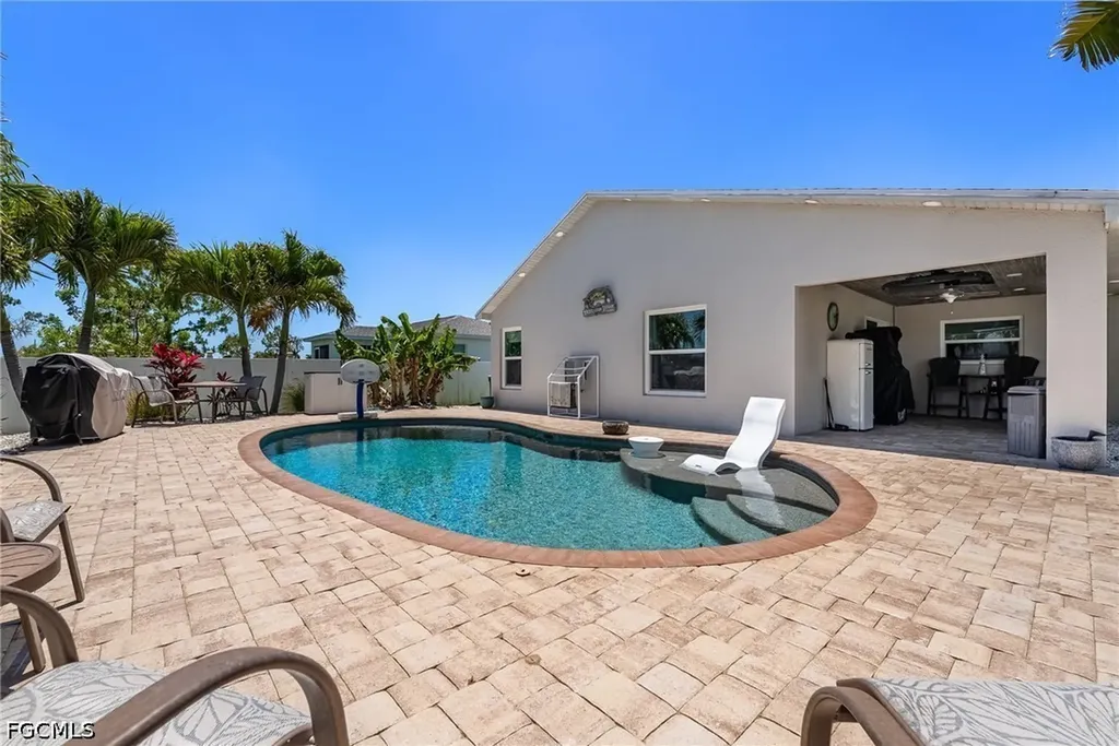 2553 NW 21st Place Cape Coral FL 33993