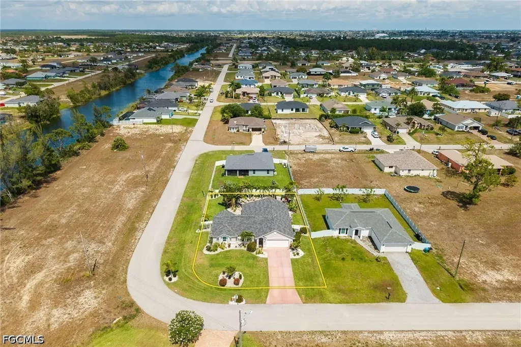 2553 NW 21st Place Cape Coral FL 33993