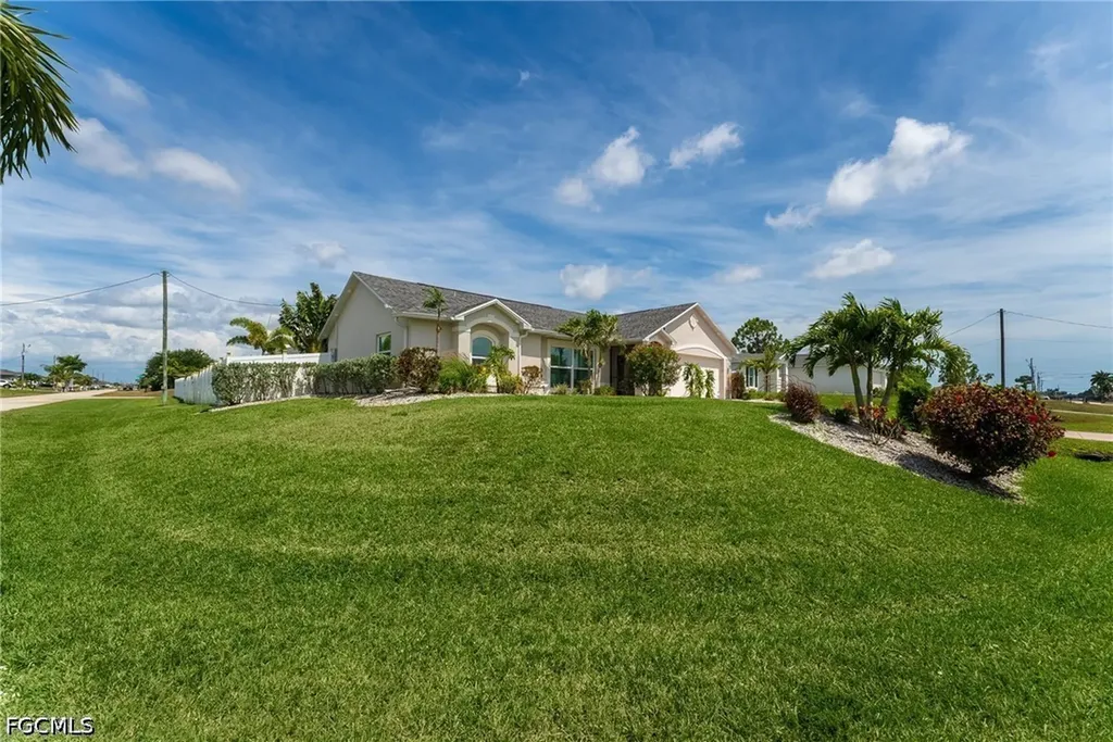 2553 NW 21st Place Cape Coral FL 33993
