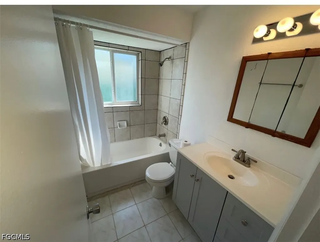 25 Estate Drive North Fort Myers FL 33917