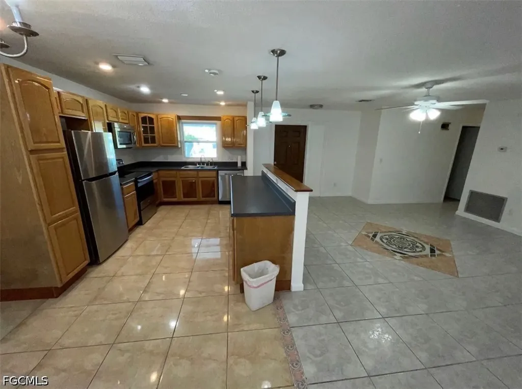 25 Estate Drive North Fort Myers FL 33917