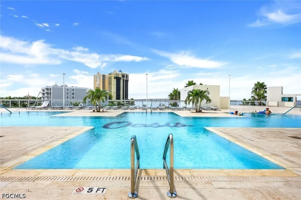 3000 Oasis Grand Boulevard Fort Myers FL 33916