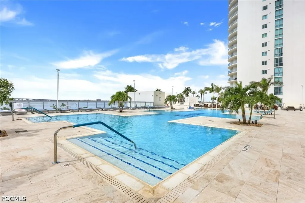 3000 Oasis Grand Boulevard Fort Myers FL 33916