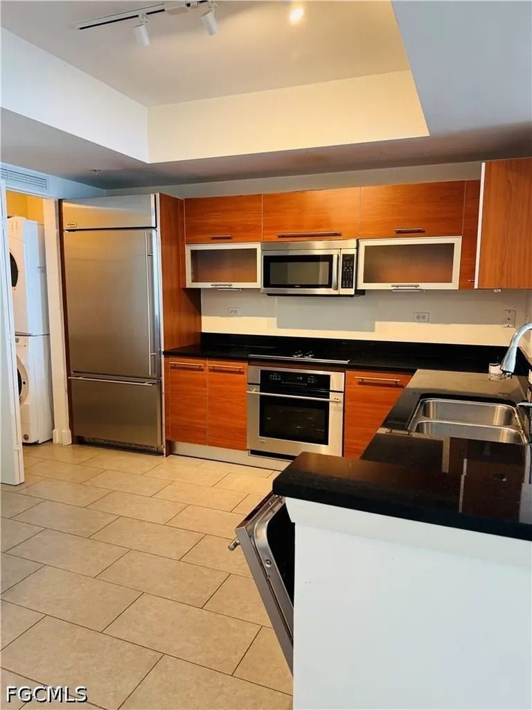 3000 Oasis Grand Boulevard Fort Myers FL 33916