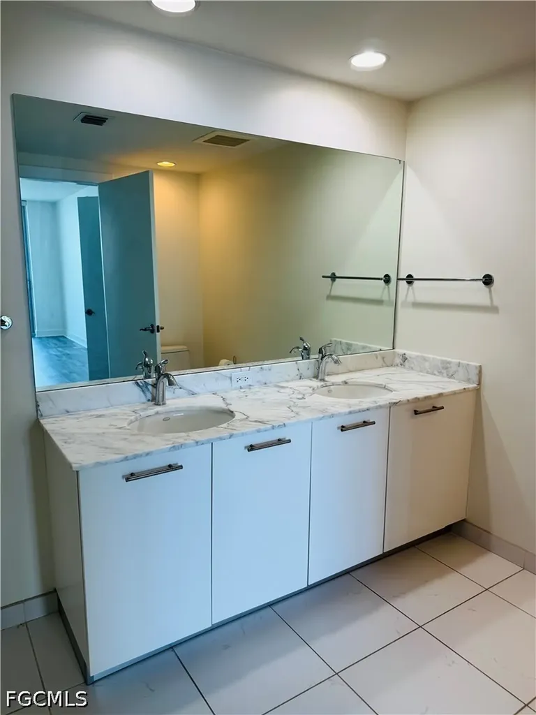 3000 Oasis Grand Boulevard Fort Myers FL 33916