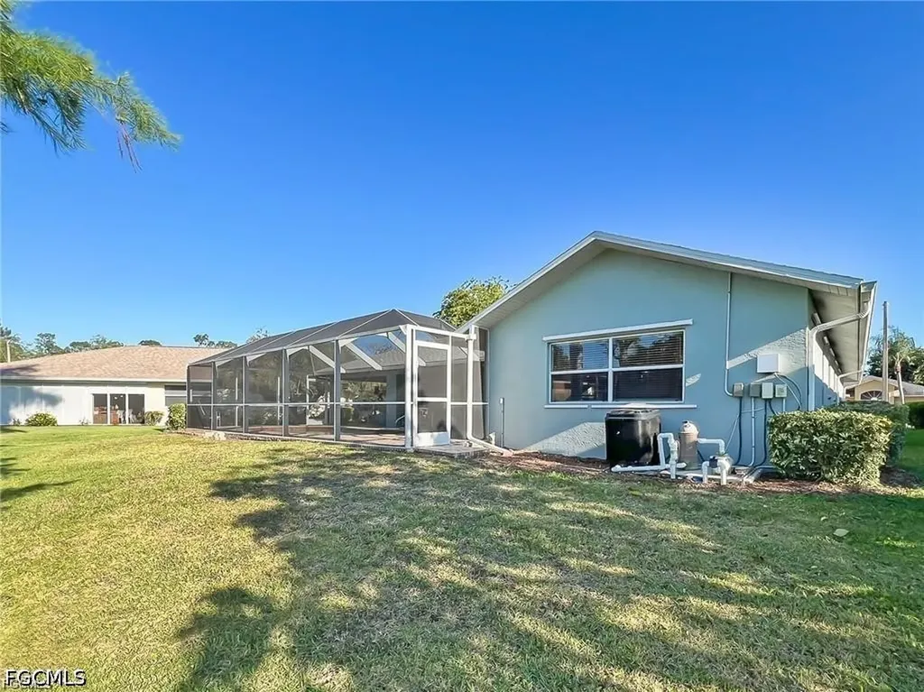 7631 Woodland Bend Circle Fort Myers FL 33912