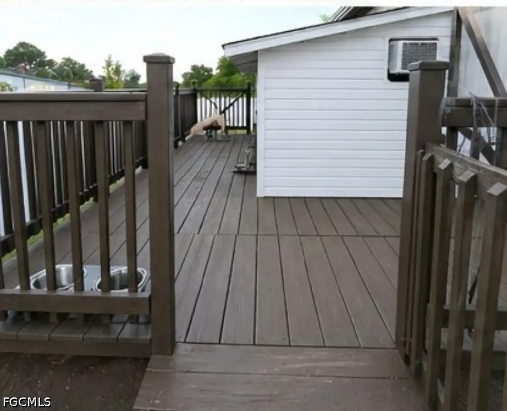 3807 2nd Street SW Lehigh Acres FL 33976