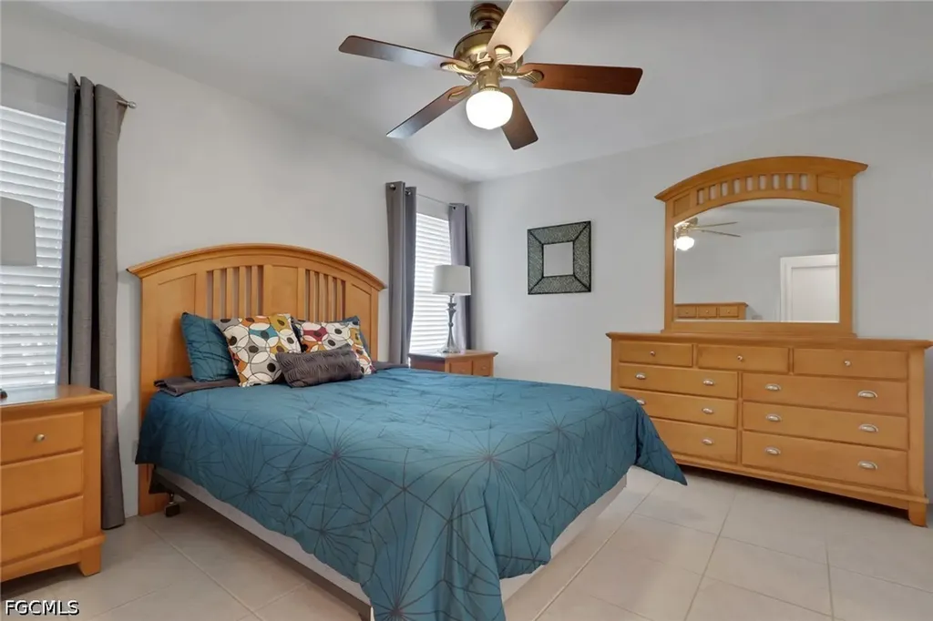 1628 SW 12th Lane Cape Coral FL 33991