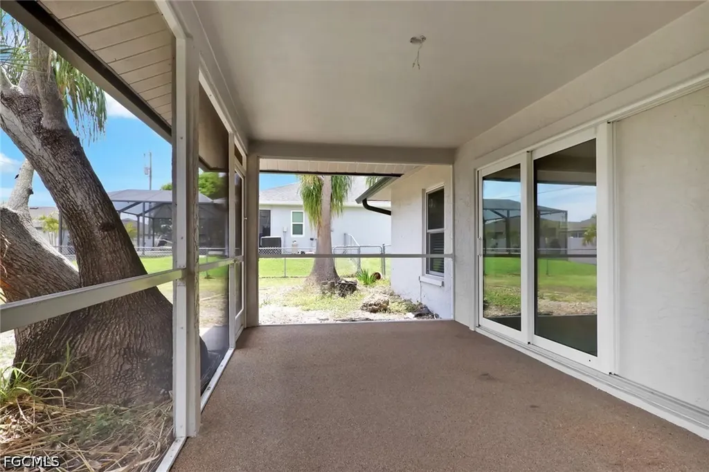 1628 SW 12th Lane Cape Coral FL 33991