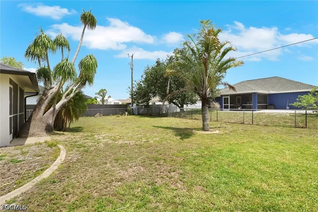 1628 SW 12th Lane Cape Coral FL 33991