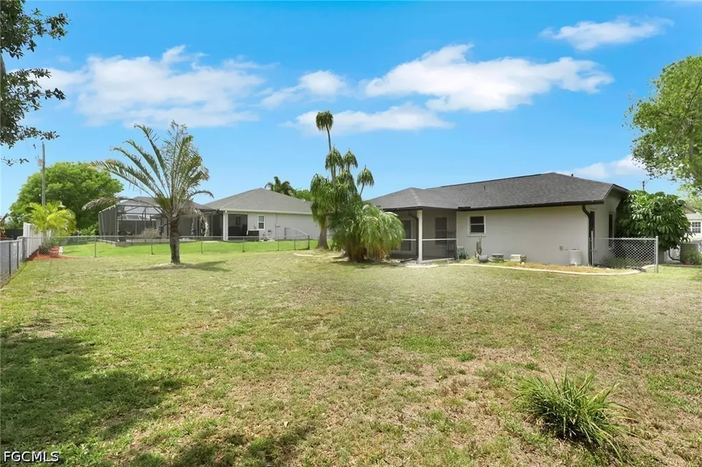 1628 SW 12th Lane Cape Coral FL 33991