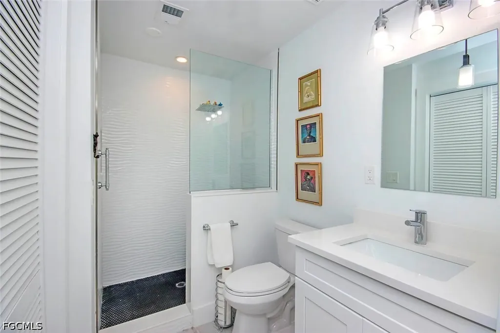 561 Periwinkle Way Sanibel FL 33957