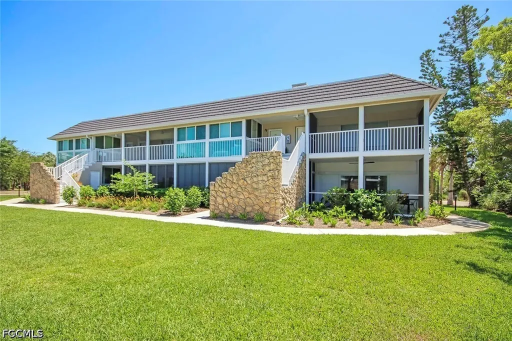561 Periwinkle Way Sanibel FL 33957