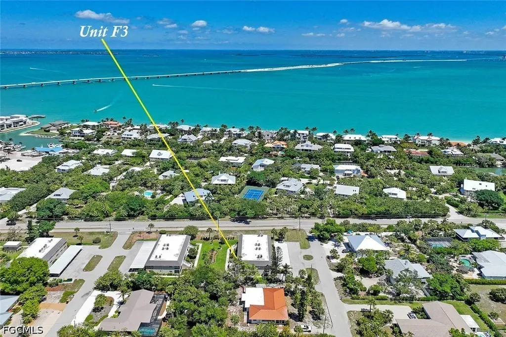 561 Periwinkle Way Sanibel FL 33957