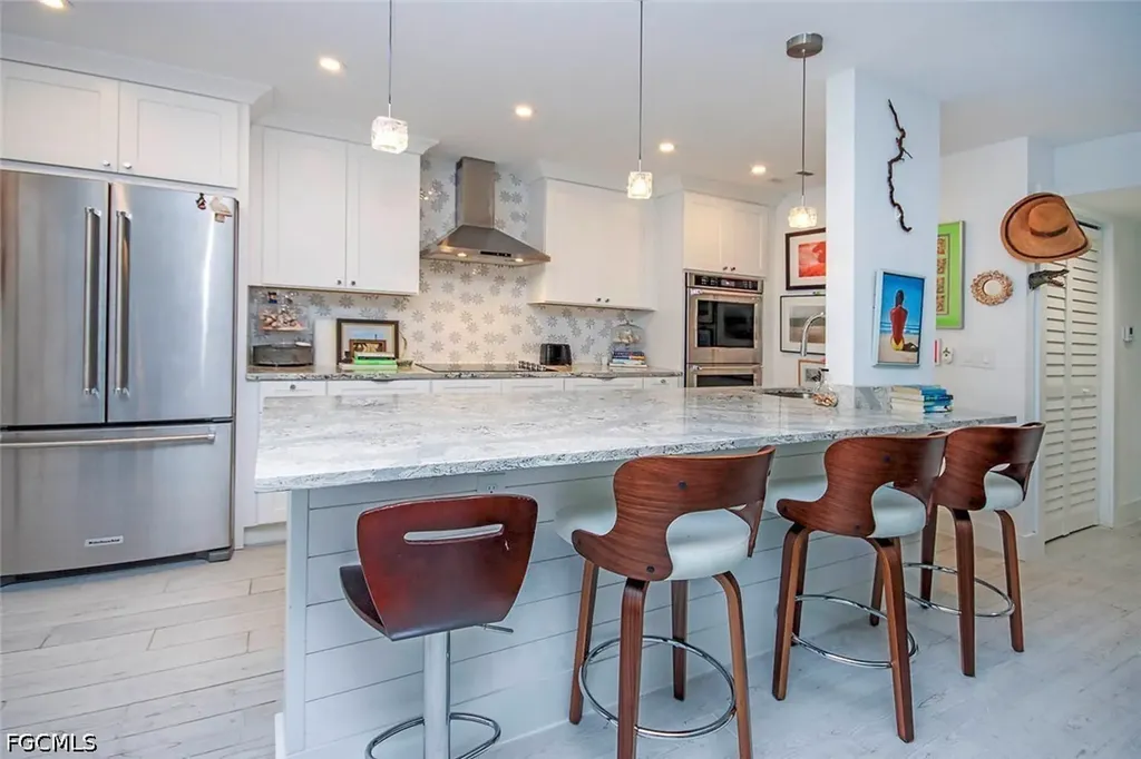 561 Periwinkle Way Sanibel FL 33957