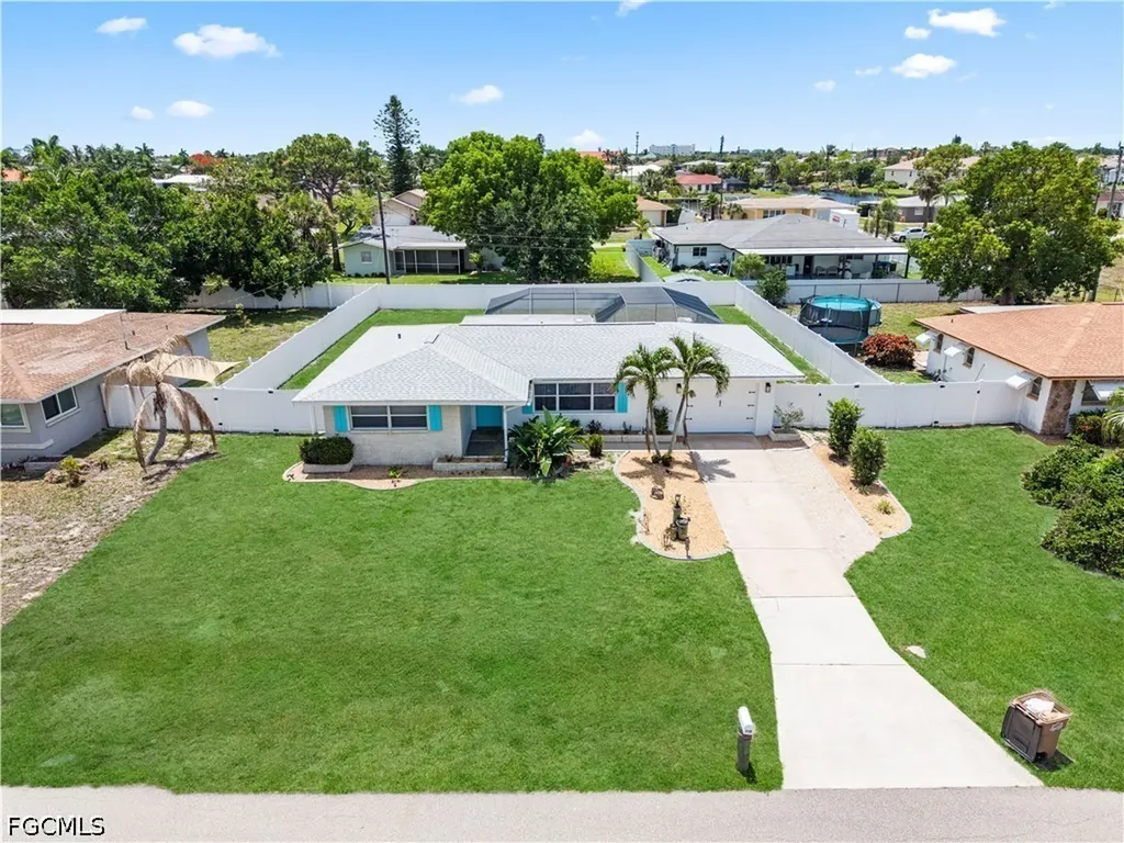 710 SE 42nd Lane Cape Coral FL 33904