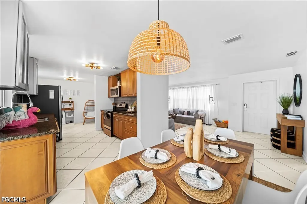 710 SE 42nd Lane Cape Coral FL 33904